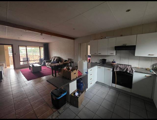 2 BEDROOM PROPERTY TO RENT IN VANDERBIJLPARK SW 5